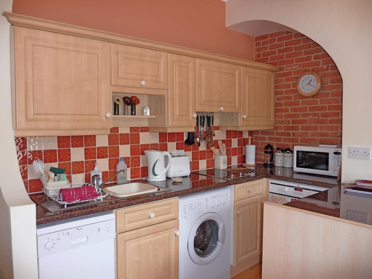 Skene Terrace Apartments Aberdeen Esterno foto
