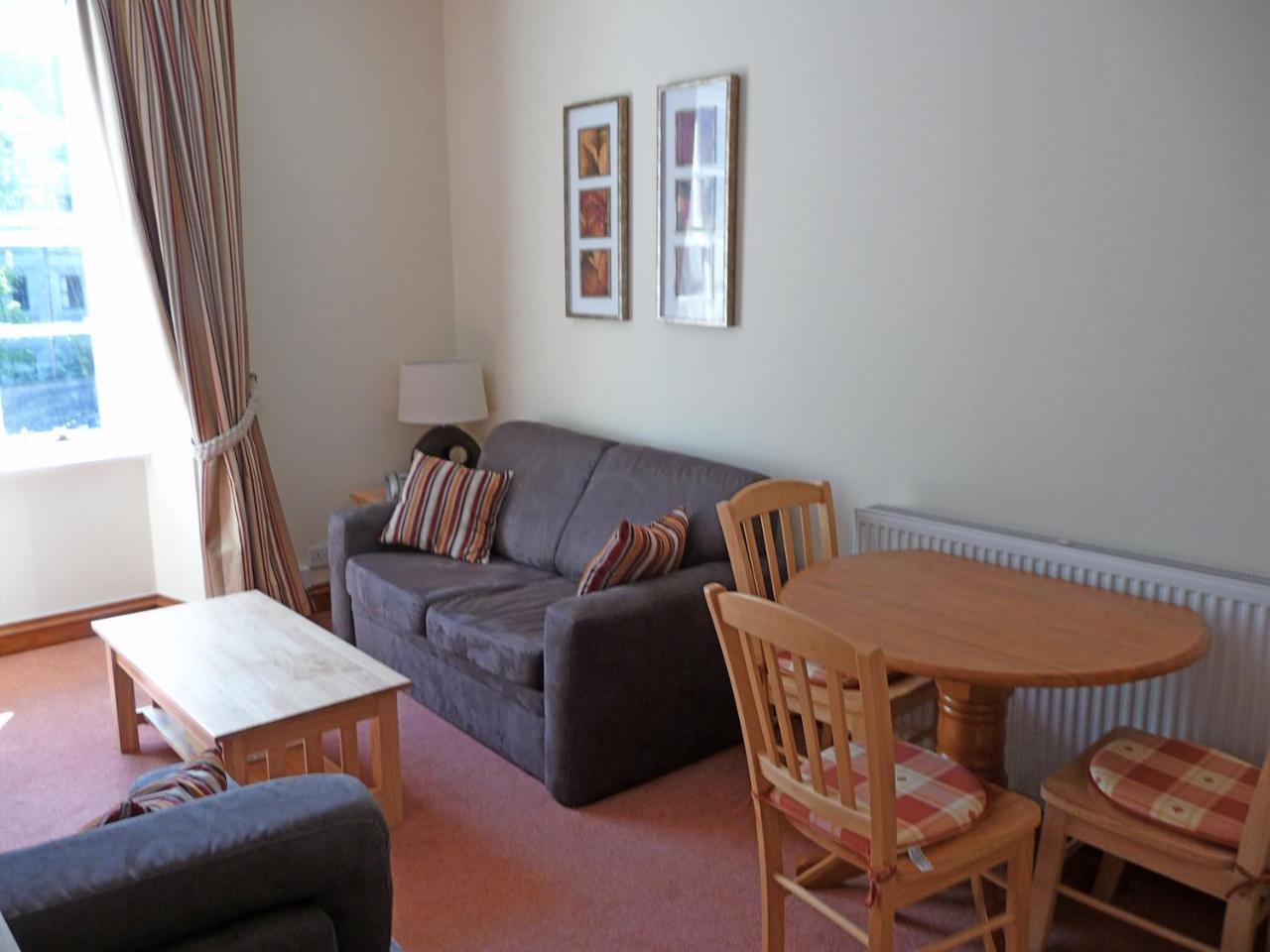 Skene Terrace Apartments Aberdeen Esterno foto